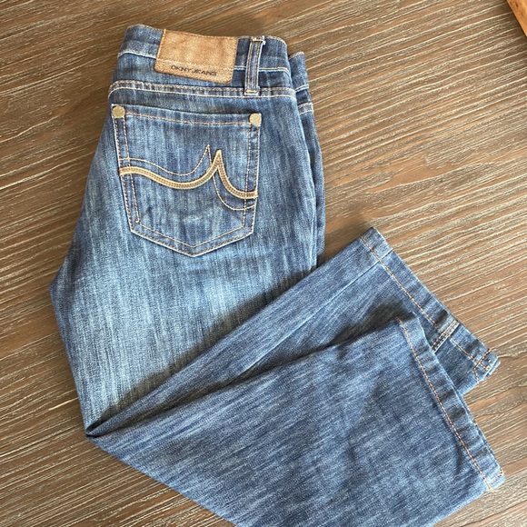 DKNY jeans denim capris in size 1. Made in Vietnam. - Picture 4 of 8